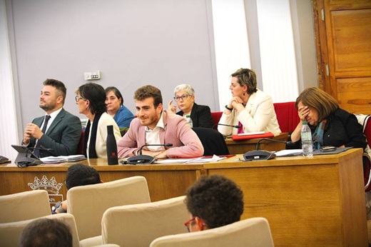 Bancada del PSOE durante el pleno ordinario de octubre 2025 // Paula de la Fuente